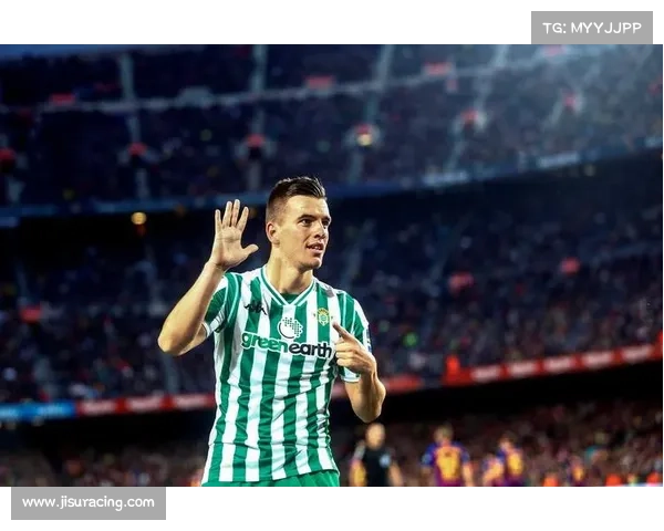 贝蒂斯洛塞尔索长传调度，成反击发起核心